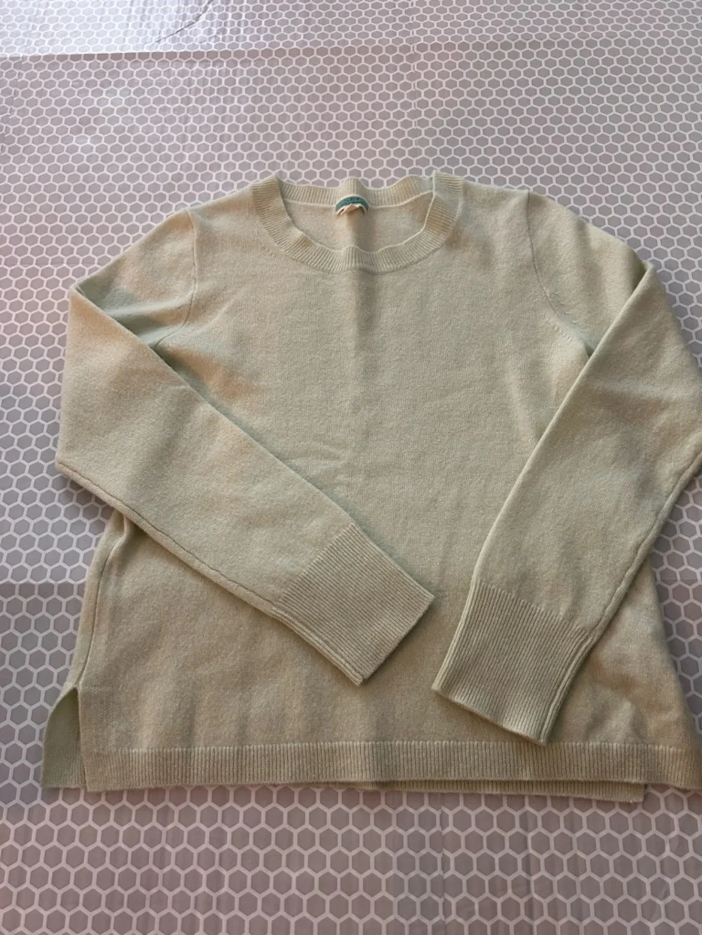 J.Crew 100% Cashmere Mint Green Crewneck Sweater. Size M